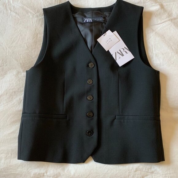 Zara Women's Elegant Black Buttoned Vest - Picture 1 of 8